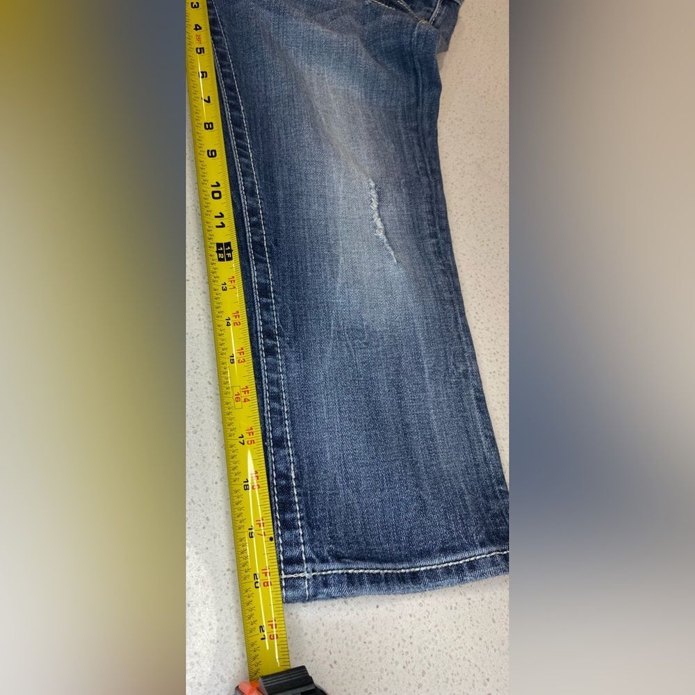 Miss Me Capri Jeans Women’s 28x20.5 Low Rise Distressed Stretch EUC - Picture 11 of 13
